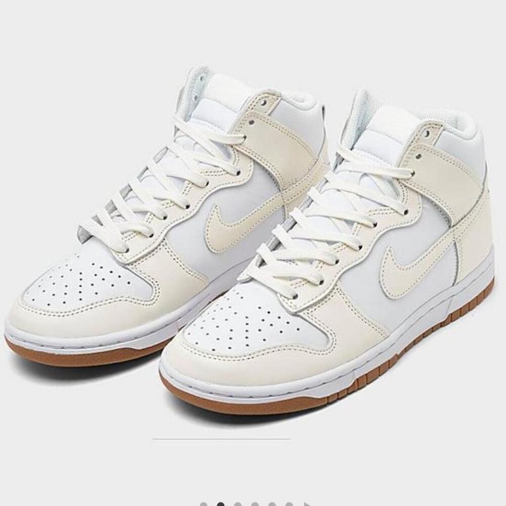 Womens Nike Dunk High Retro